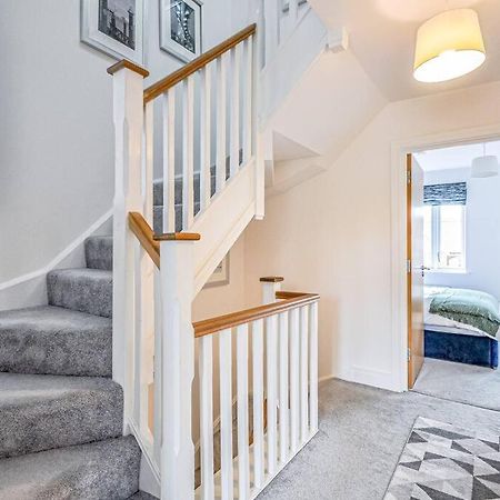 מיידנהד Entire House Sleeps 8 Near The River Thames מראה חיצוני תמונה